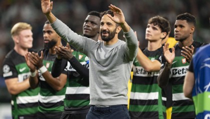 阿莫林给曼联送上“投名状”，26岁瑞典神锋连灌曼城3球引热议