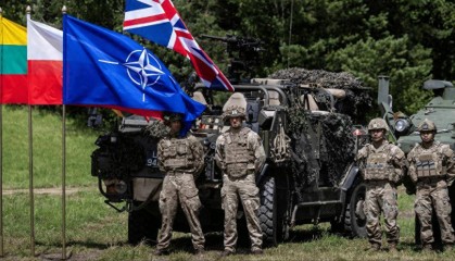 俄罗斯对乌克兰袭击一次比一次狠,一天扔了268枚炸弹,俄军苏-34轰炸机测试炸弹之王