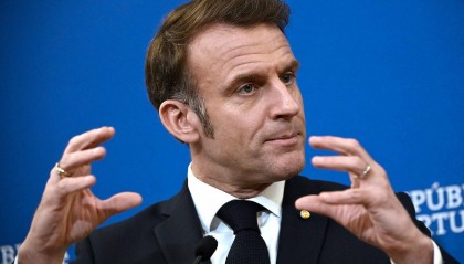 马克龙：26国承诺将向乌克兰部署军队！泽连斯基：欢迎！俄方：决不接受！中方最新呼吁