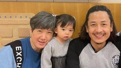 男演员宣布：58岁妻子再次怀孕