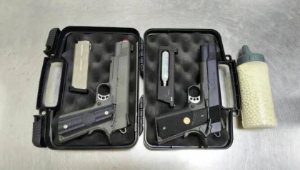 一旅客携带以压缩气体为动力的枪支入境 被海关查获