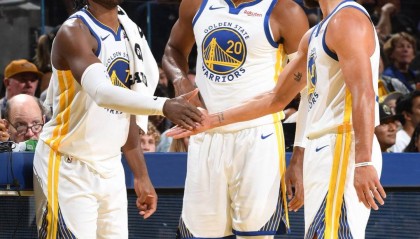 库里14分艾顿7+7 詹姆斯东契奇缺阵勇士胜湖人