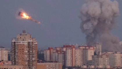 俄军取得重要胜利，手刃强敌：50名法国雇佣兵被炸，导弹钻入食堂