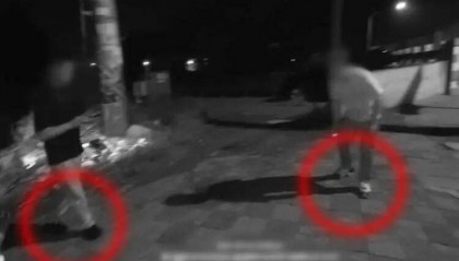 衣服都换了，却忘了换鞋子！上海警方：王某已被采取刑事强制措施