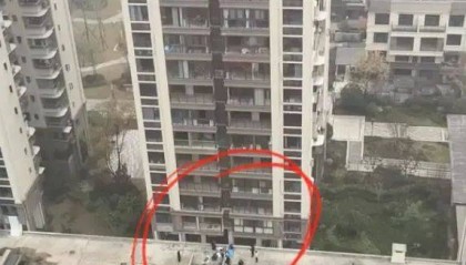 7岁孩子坠楼身亡！网友称事发时，其父正在装修作业？