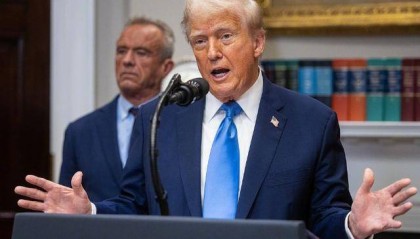 特朗普一夜变脸：只给普京30天，否则要让乌克兰夺回所有领土？