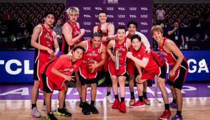 日本男篮39分狂胜关岛 将与韩国或黎巴嫩争8强名额