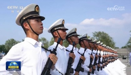 【探访阅兵训练场】海军方队 青春飞扬 扛起担当