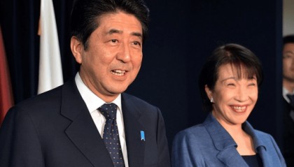 日本政坛骤变，麻生太郎召开紧急会议，不同意石破茂回来，让高市早苗闯关，最后一搏？