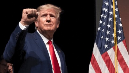 谈判结束，中方离开瑞士，临走前美方送出5个字，特朗普作出选择