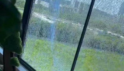 杭州业主家住11楼，突然听到一声巨响！近两月这类维修暴增，“平均一天一块，有点惊人”