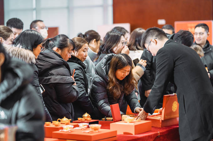 东台农商银行举办贵金属VIP展销会