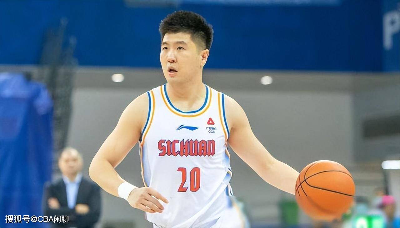 排面！王薪凯晒和胡明轩威姆斯张皓嘉相聚，凯皇带宏远队友逛成都