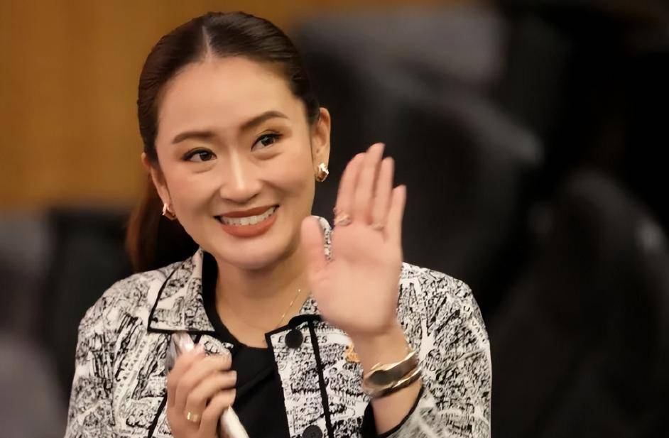 泰国街头抗议不断，高喊佩通坦下台！他信家族危急，或作两手准备！