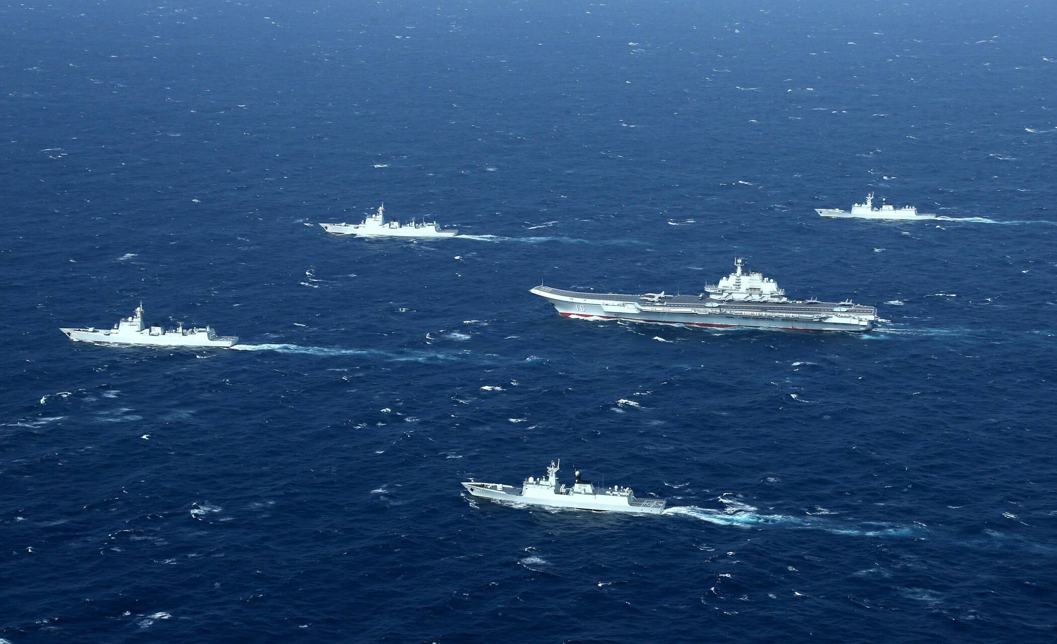 金灿荣:中国海军要和美国海军争雄了?我给大家浇盆冷水