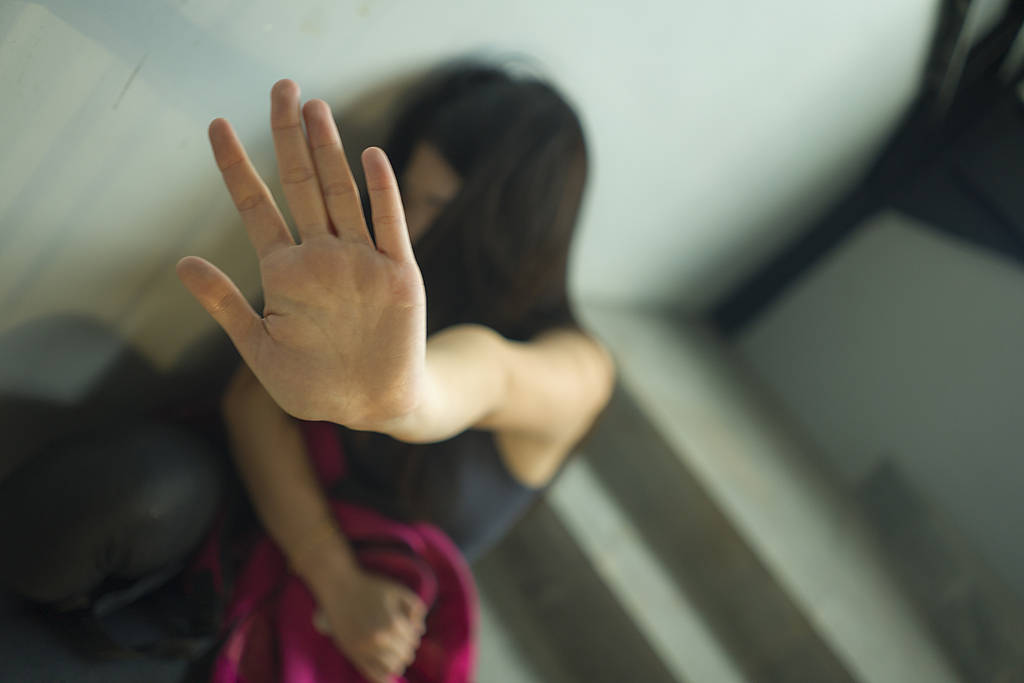 女生一个月被打13次不算霸凌?怎样才算